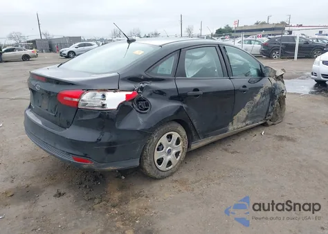 2016 Ford Focus S z USA, uszkodzony, nr VIN 1FADP3E2XGL306419